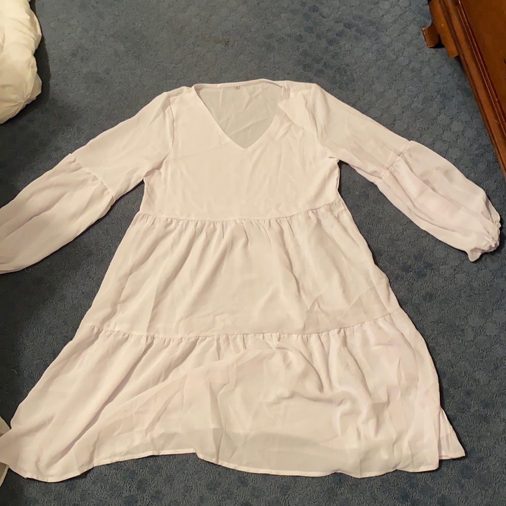 women’s size small white dress